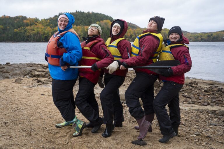 Femmes et canot-camping: une combinaison gagnante